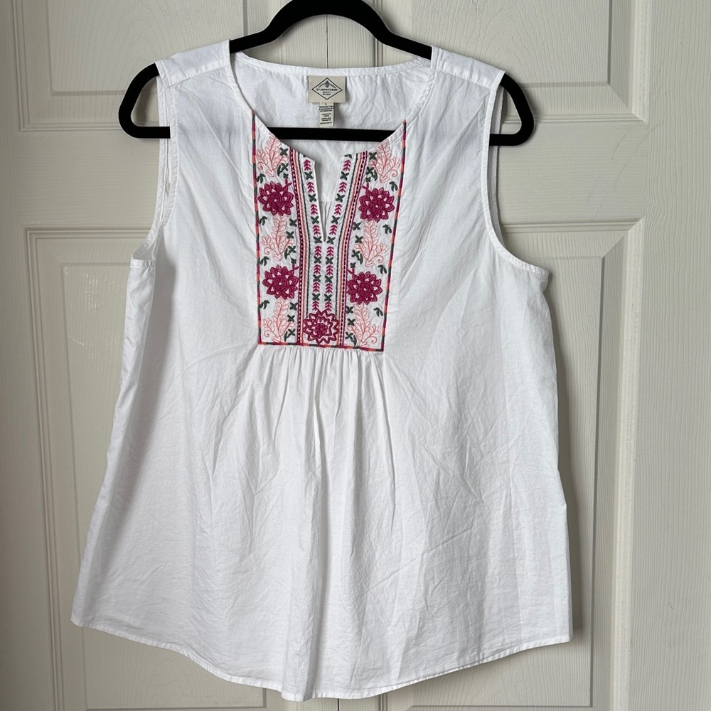 St. John's Bay White Sleeveless Blouse with Pink Floral Detail